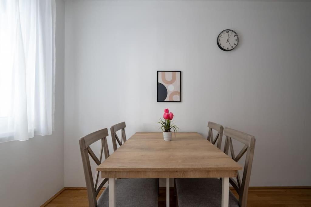 1Br Haven With Swift City Access By Hm Vienna Esterno foto